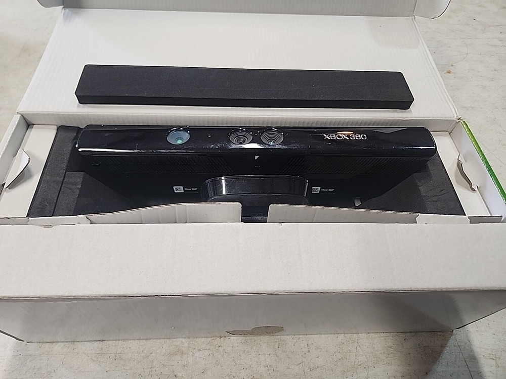 Microsoft Xbox 360 Kinect Sensor - Black