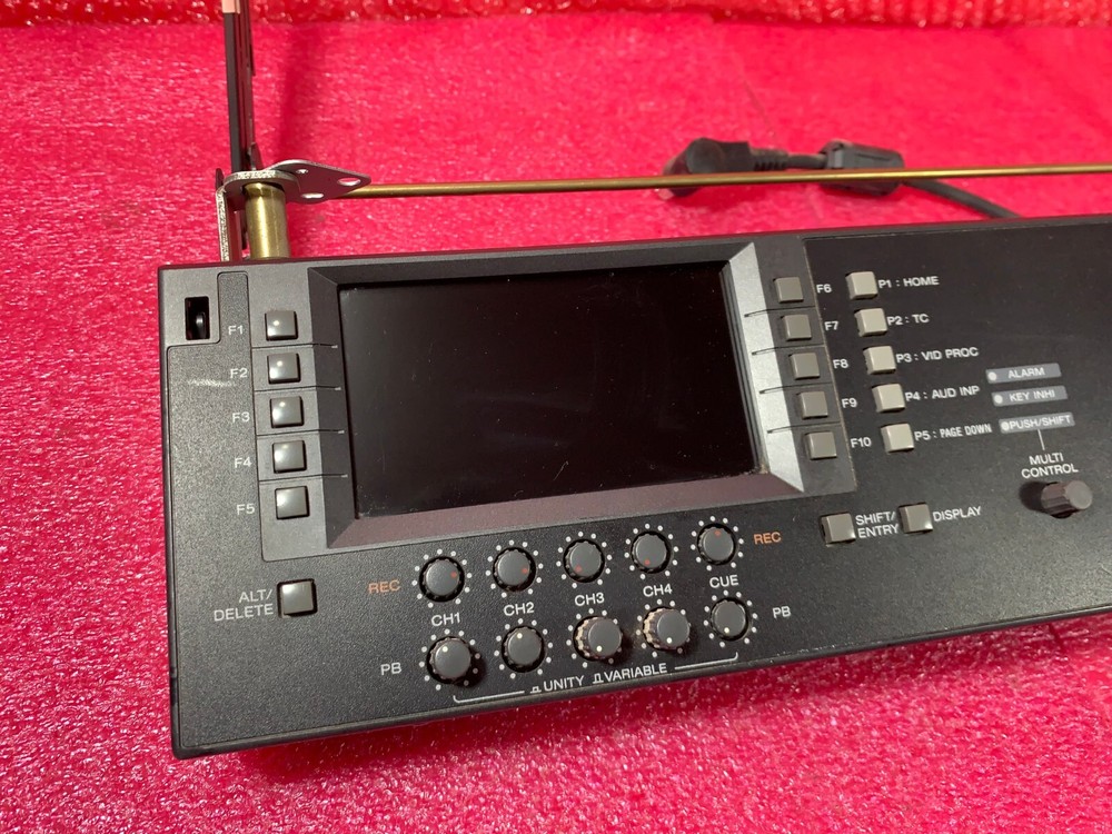 Sony HDW-1800 HDCAM Studio Editing Recorder ''Panel + Buttons And Screen''