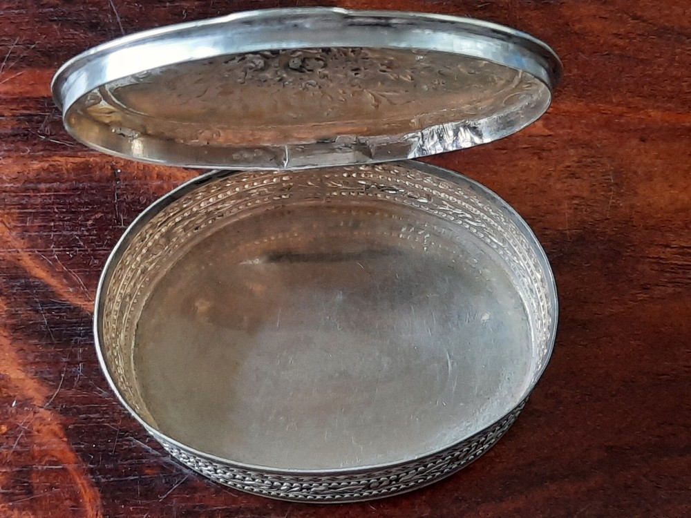 800 Silver German Trinket Box 53.3 grams 2 3/4"