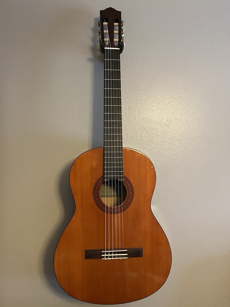 Yamaha C40 Classical Guitar