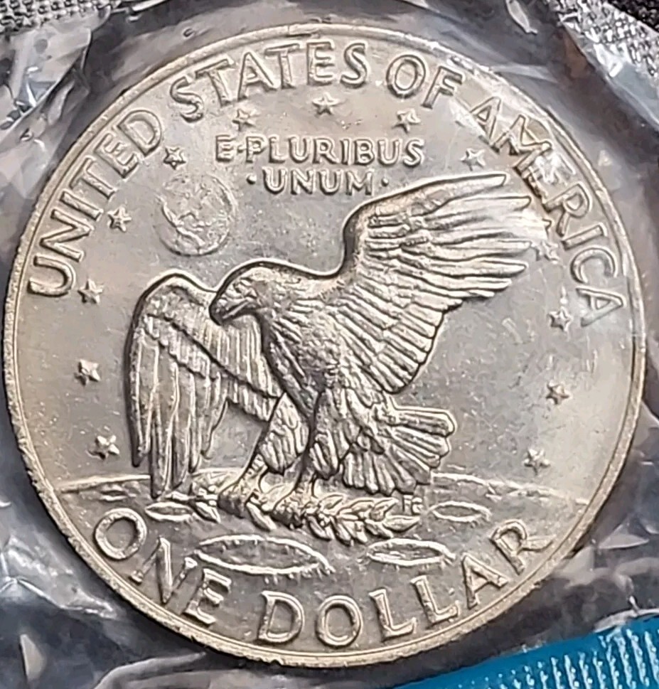 🇺🇲1974,$1-Eisenhower Dollar *UNCIRCULATED*🇺🇲