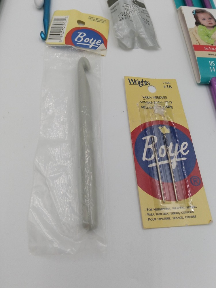 Boye Knitting Needles Set With Case And Accessories