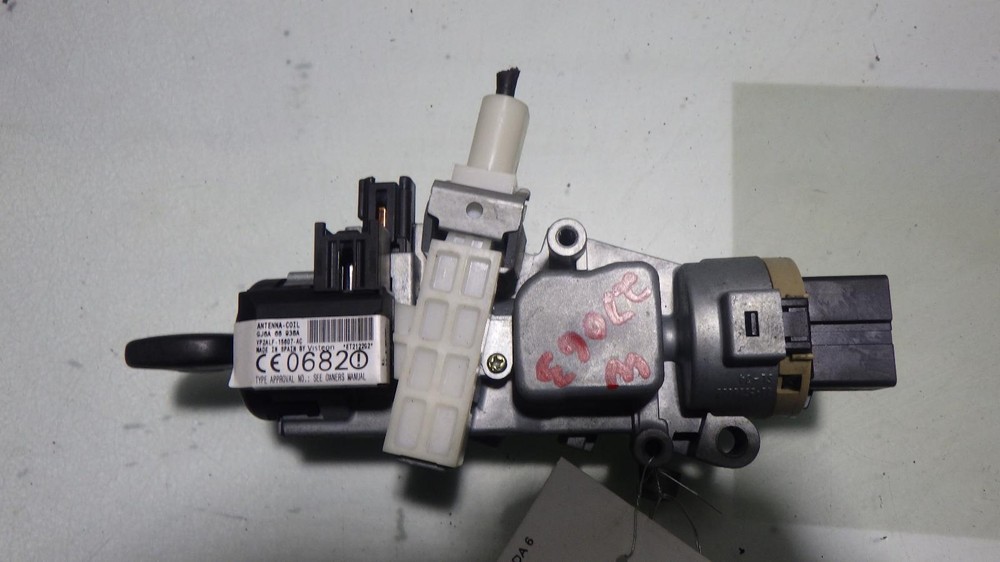 05 MAZDA 6 Ignition W/Key