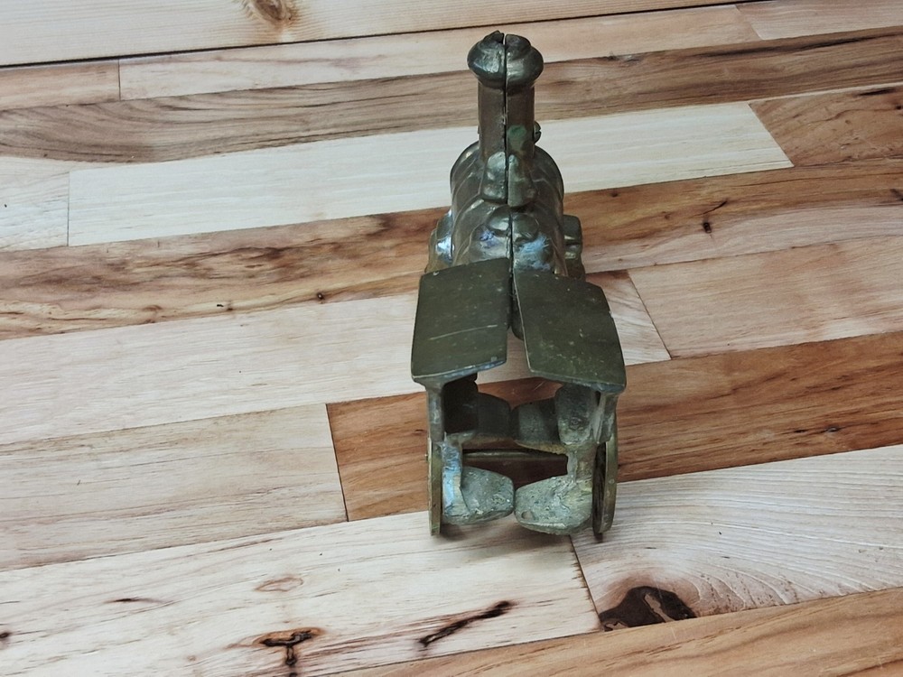 Vinatge Solid Brass Railroad Moving Wheels Train Figurine