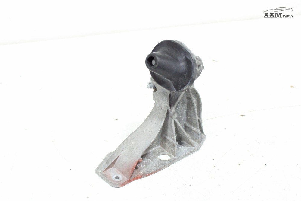 2018-24 FREIGHTLINER CASCADIA FRONT LEFT SIDE HOOD SUPPORT BRACKET OEM