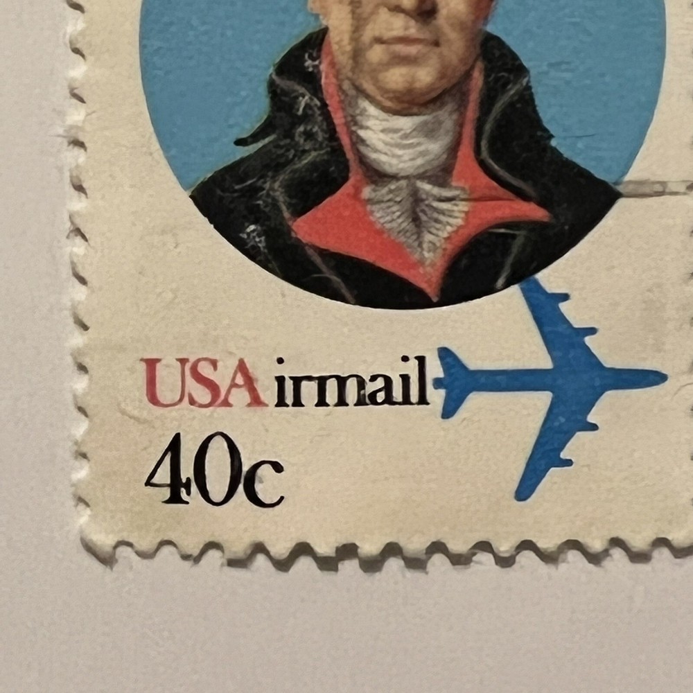 ERROR 1980 US STAMP #C98 SMALL SPACE BETWEEN "USA" "AND "IRMAIL"