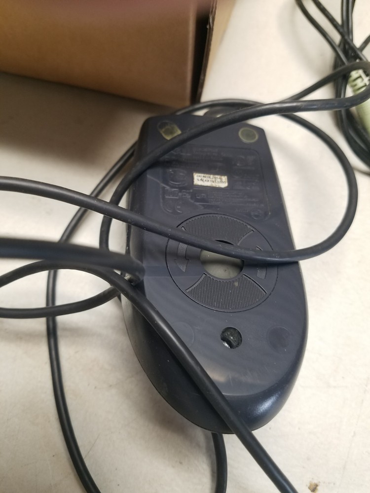 Set of 2 4" Computor Speakers + Dell Mouse (D)