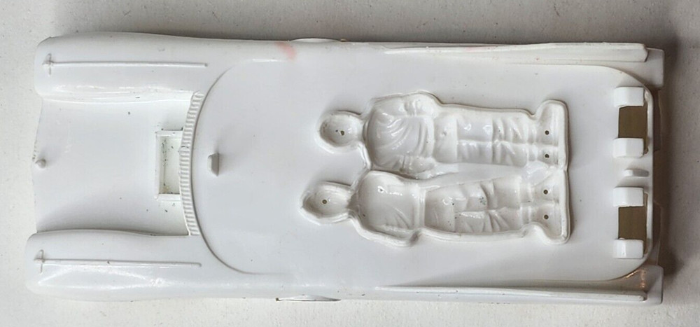 The Real Ghostbusters Ecto 1 car Play-doh mold 1984
