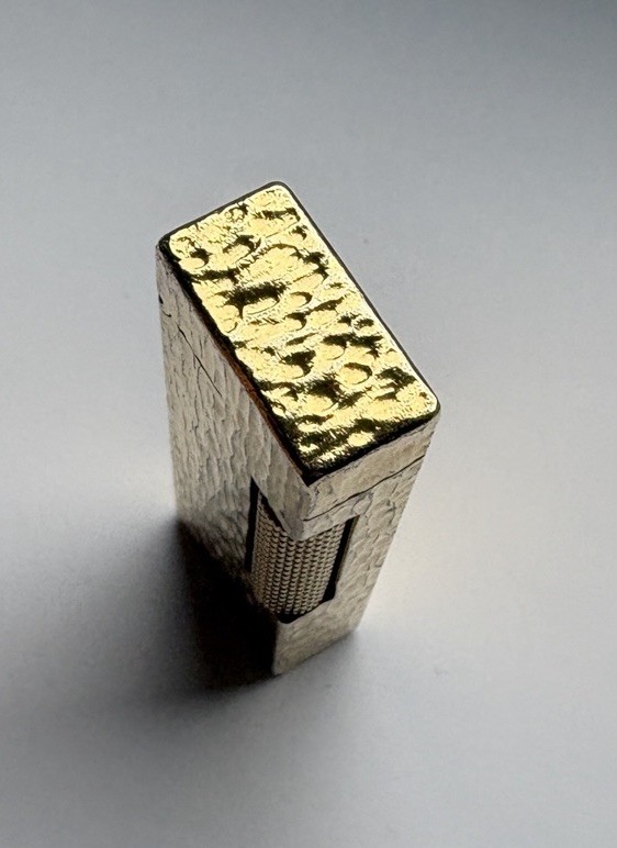 Dunhill Gold ‘Bark’ Rollagas Lighter- Fully Overhauled