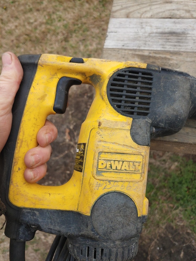 DEWALT D25303 1-inch L Shape 3 mode SDS Hammer Drill