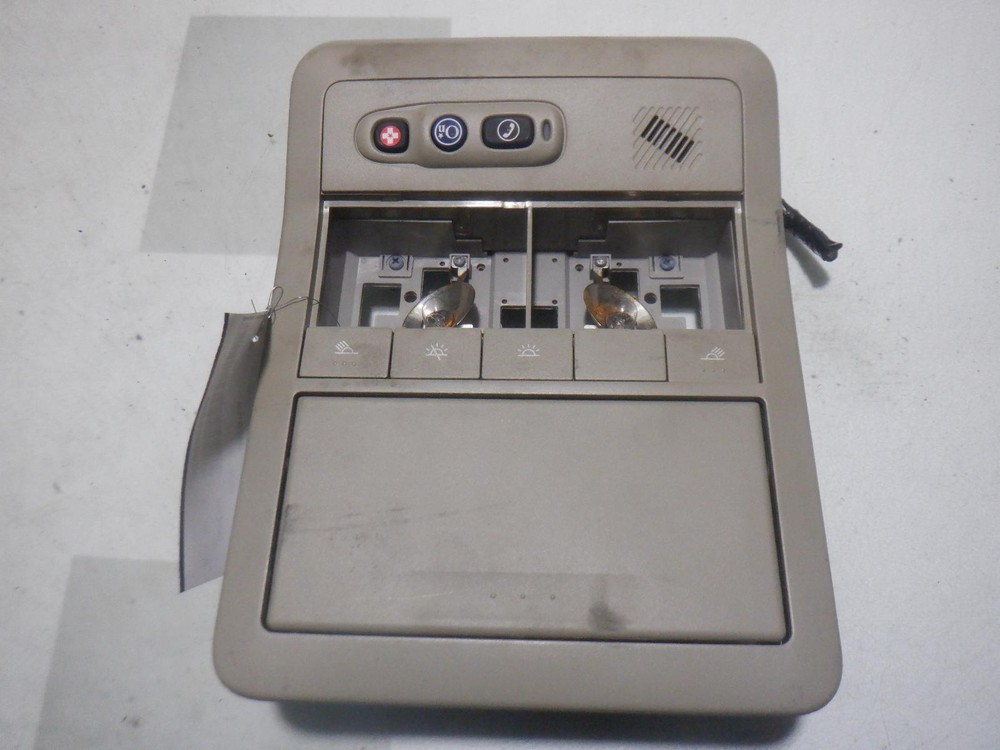08 SATURN VUE Front Console roof