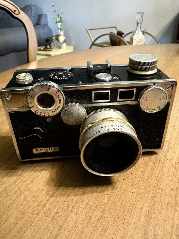 VINTAGE 1940's ARGUS C3 CAMERA RANGEFINDER UNTESTED