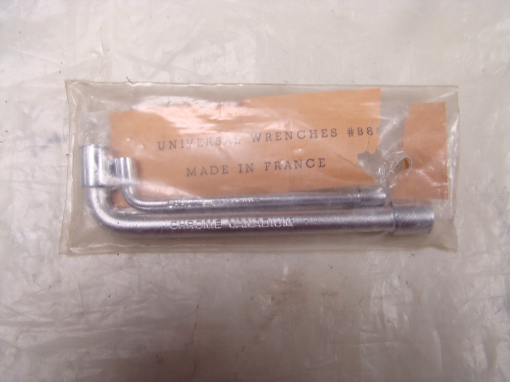 SAM UNIVERSAL WRENCHES #888