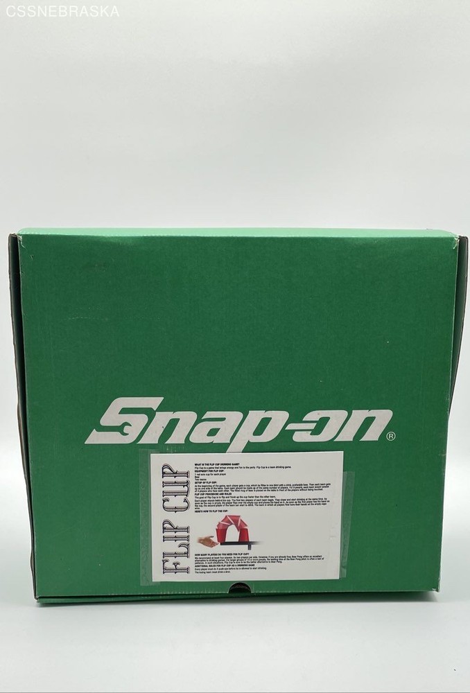 Green Snap-on Flip Cup.