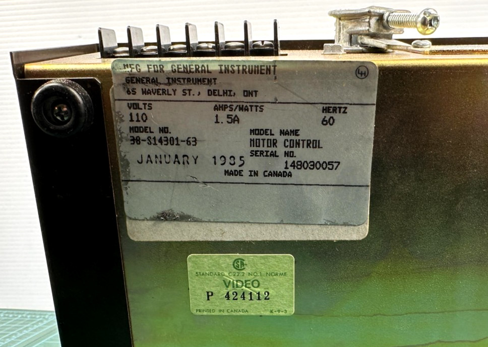 General Instrument Motor Control 39-49301-03-1 Satellite Controller Powers On