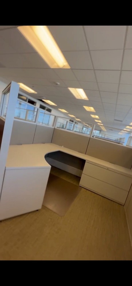 great condition 40 office cubicles. Price does not include assembly. 