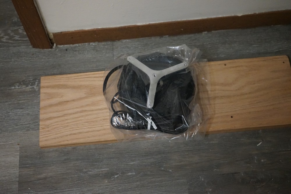 Vue-More Motorized Display Turntable (MB120)