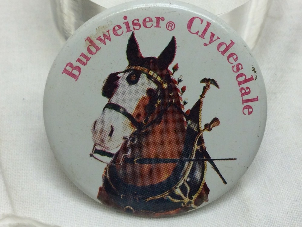 Vintage Pin Back Button Budweiser Clydesdale