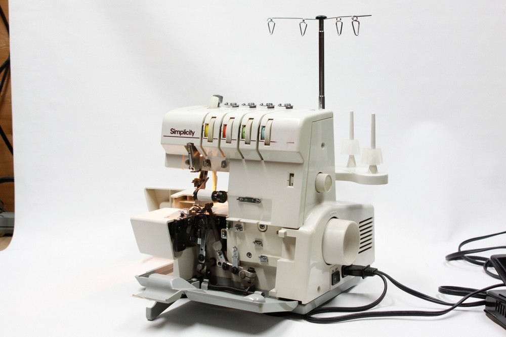 SIMPLICITY EASY LOOK SL804SP SERGE SERWING MACHINE