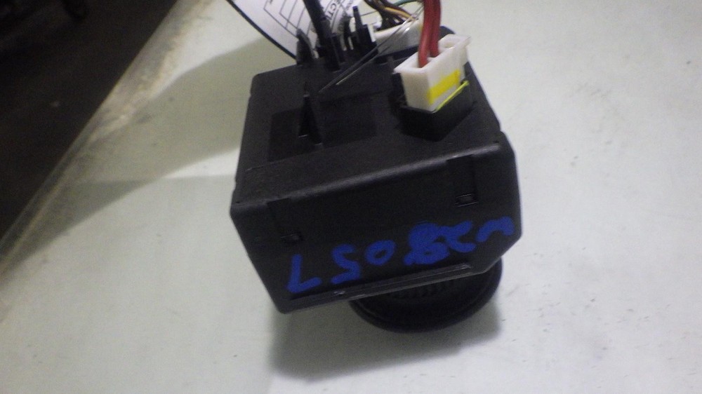 13 MERCEDES C250 Ignition Switch Module 2079057101