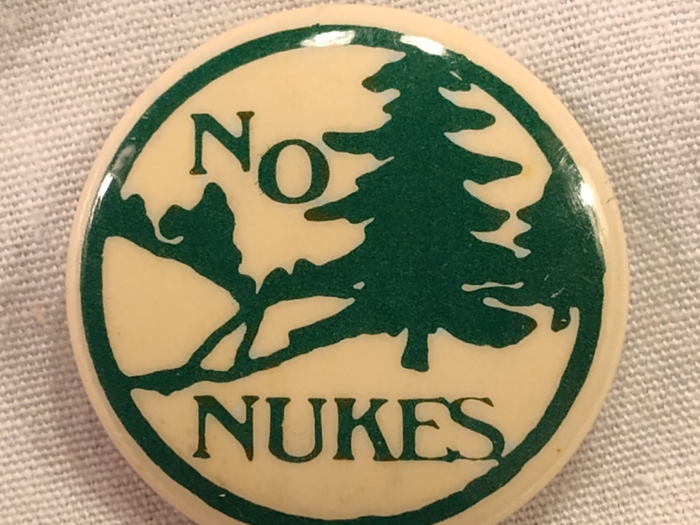 Vintage Nuclear War Protest Save The Environment Pinback Button 1977