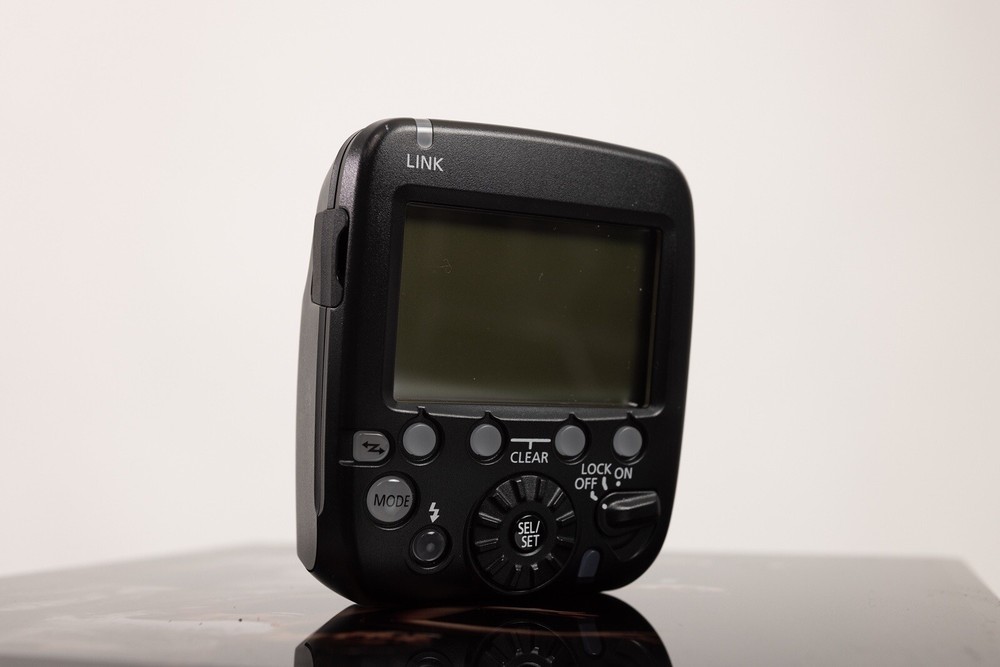 canon st-e3-rt speedlite transmitter