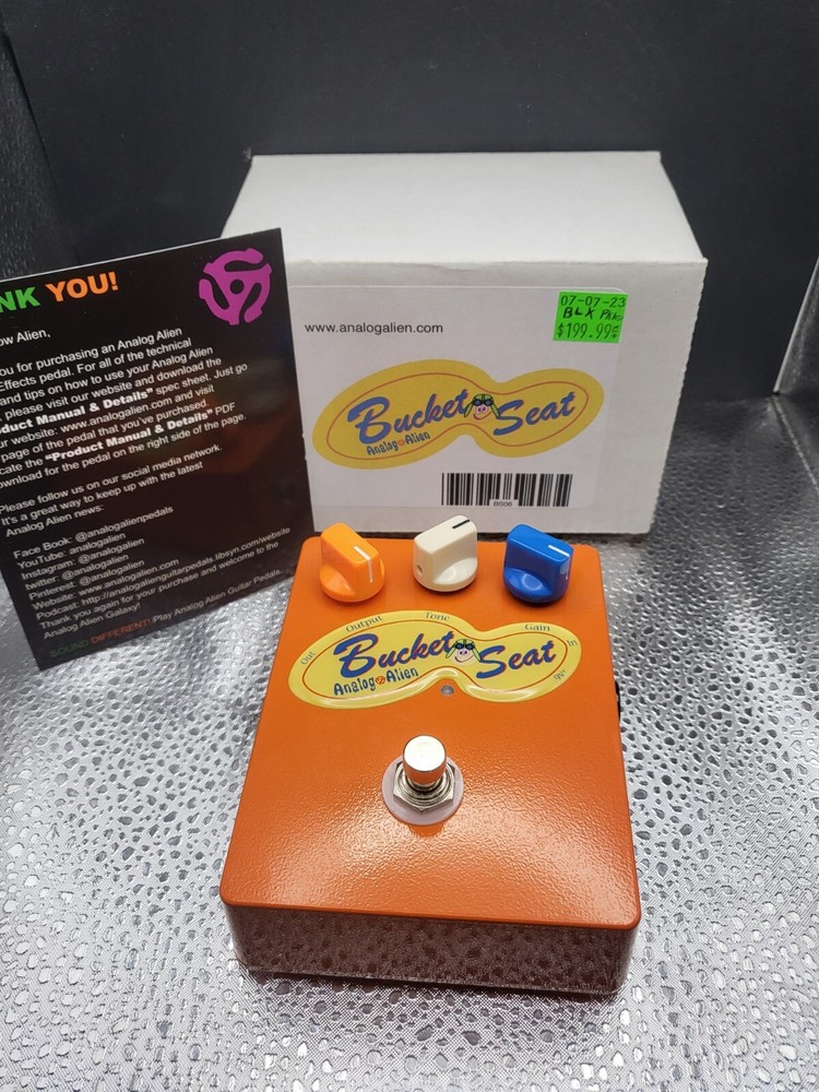 Analog Alien Bucket Seat