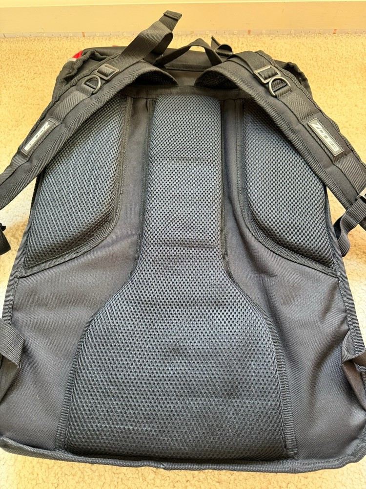 ZONE3 Triathlon Transition Backpack Bag NWOT Red