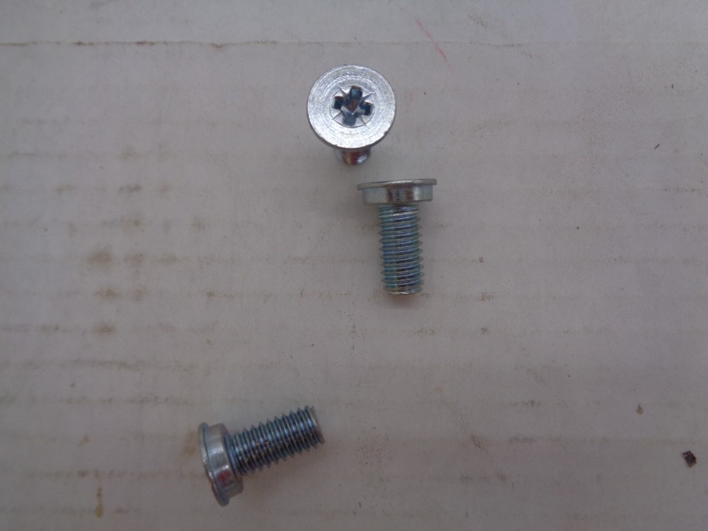 AGCO SCREW PKG QTY 3 - 70935930 BX5