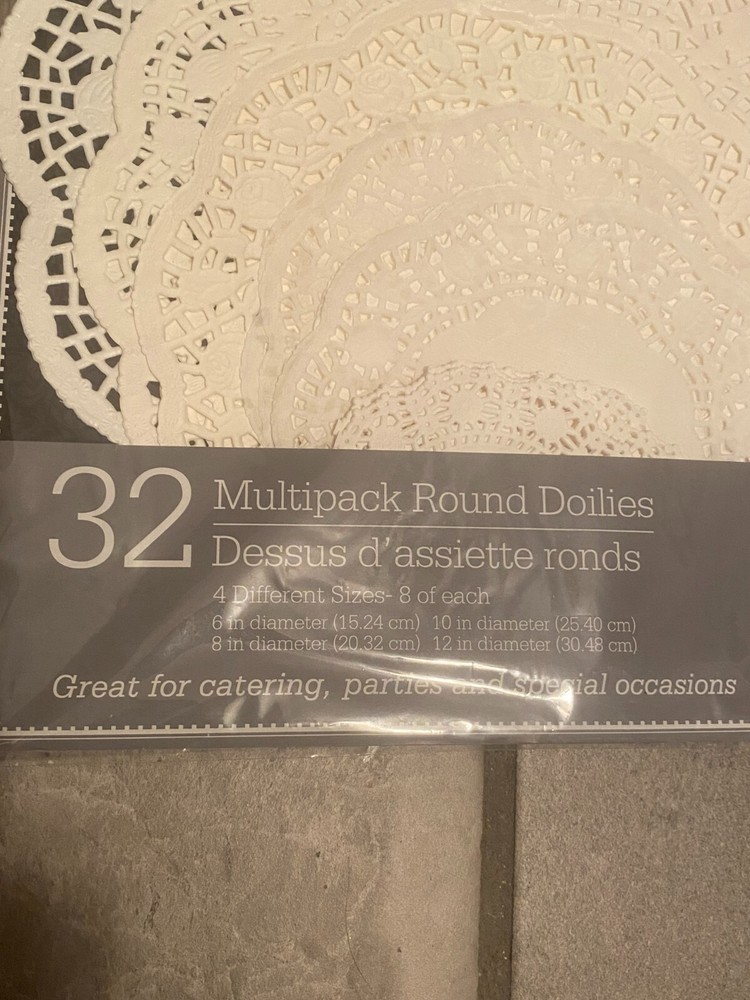 32 MULTIPACK WHITE ROUND PAPER DOILIES LACY FLOWER PATTERN