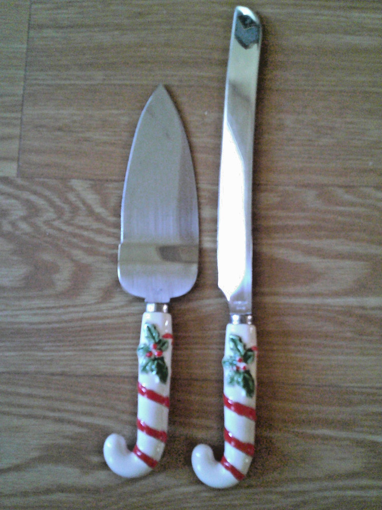 Holly Candy Cane 2 Piece Dessert Servers 12" & 10"