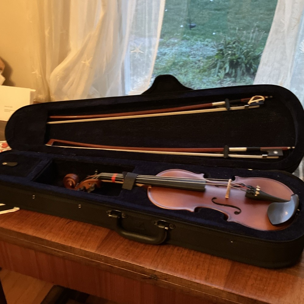 Beginner 1/4 size violin with Bow & Hard Case