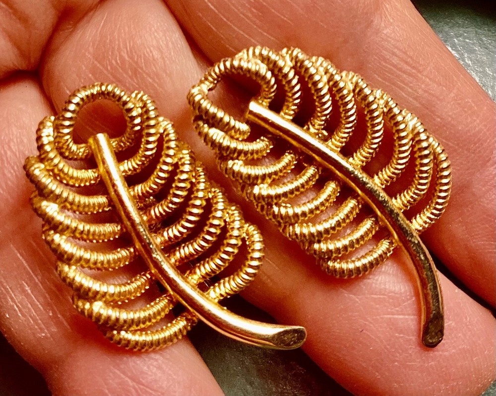 Vintage Roget Leaf Screw Back Earrings