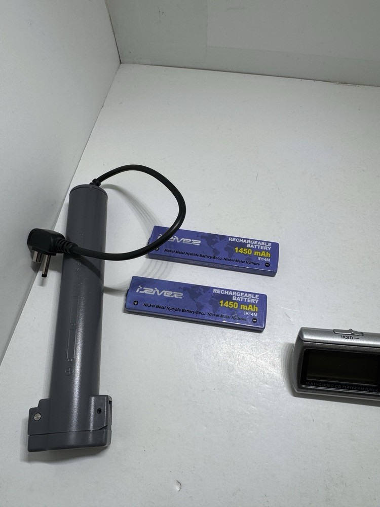 IRiver Multi-codec CD Player / FM Tuner Remote Controller + Accessories