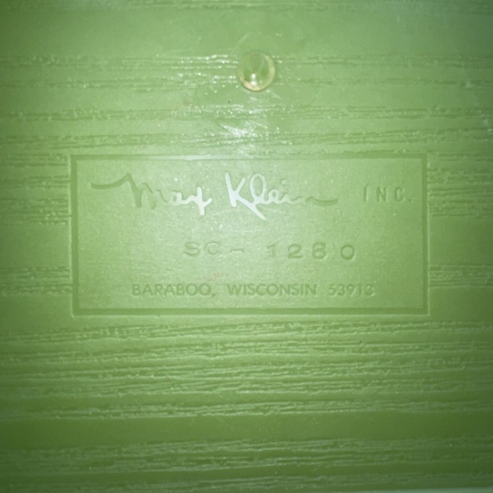 VINTAGE MAX KLEIN GREEN ORNATE PLASTIC SEWING KEEPSAKE BOX