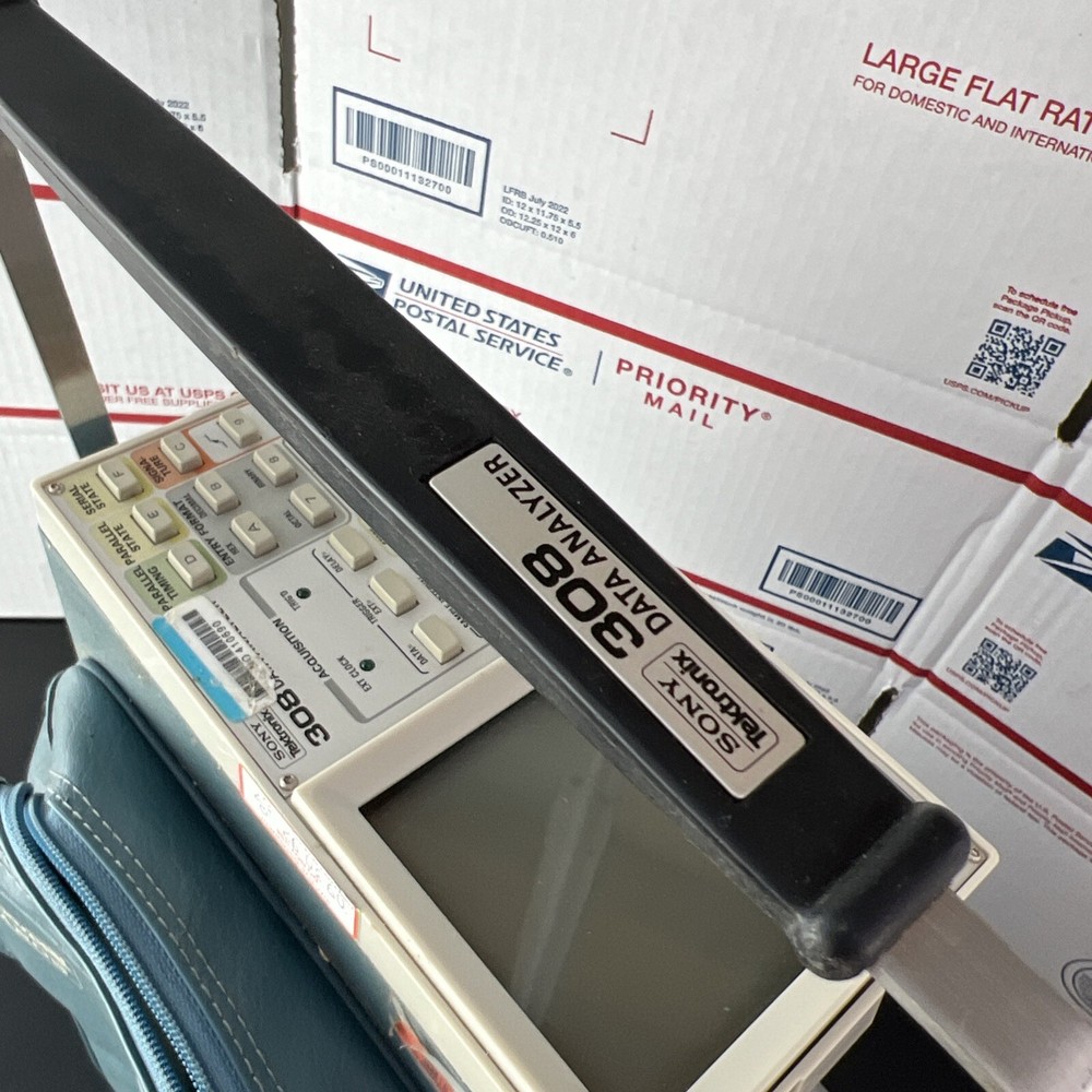 Sony Tektronix 308 Data Analyzer - Untested Powers On