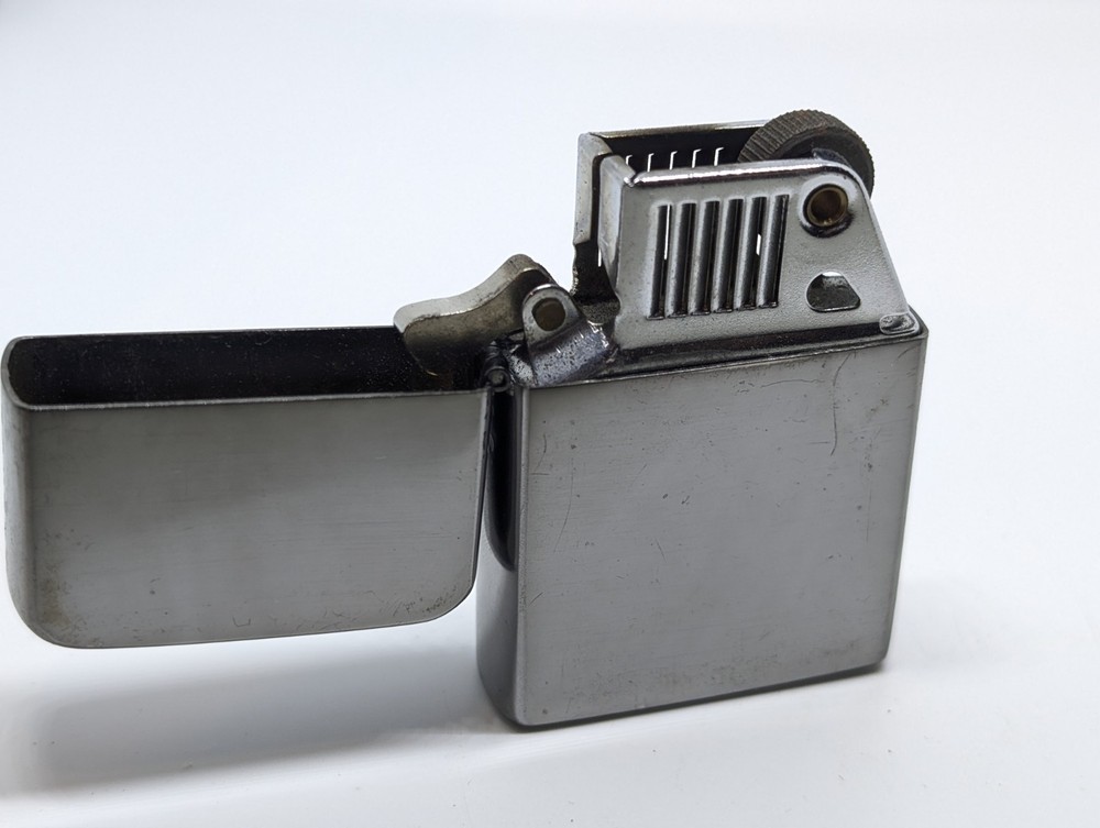 Vintage Ronson II Windproof Lighter Chrome Finish Still Sparks