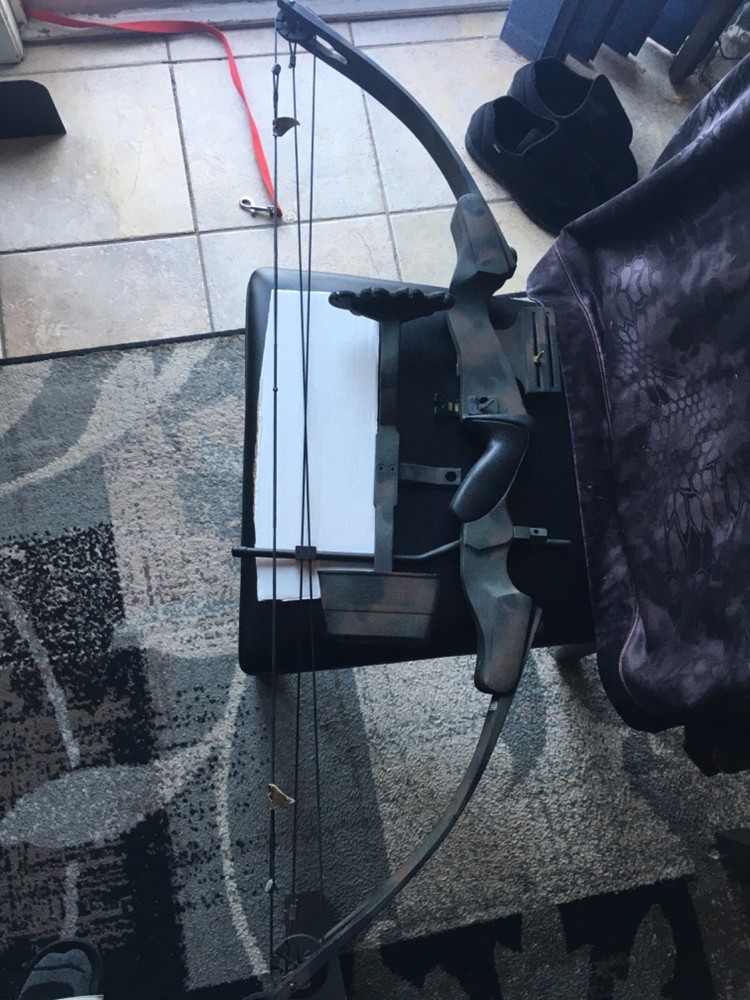 Vtg compound hunting bow