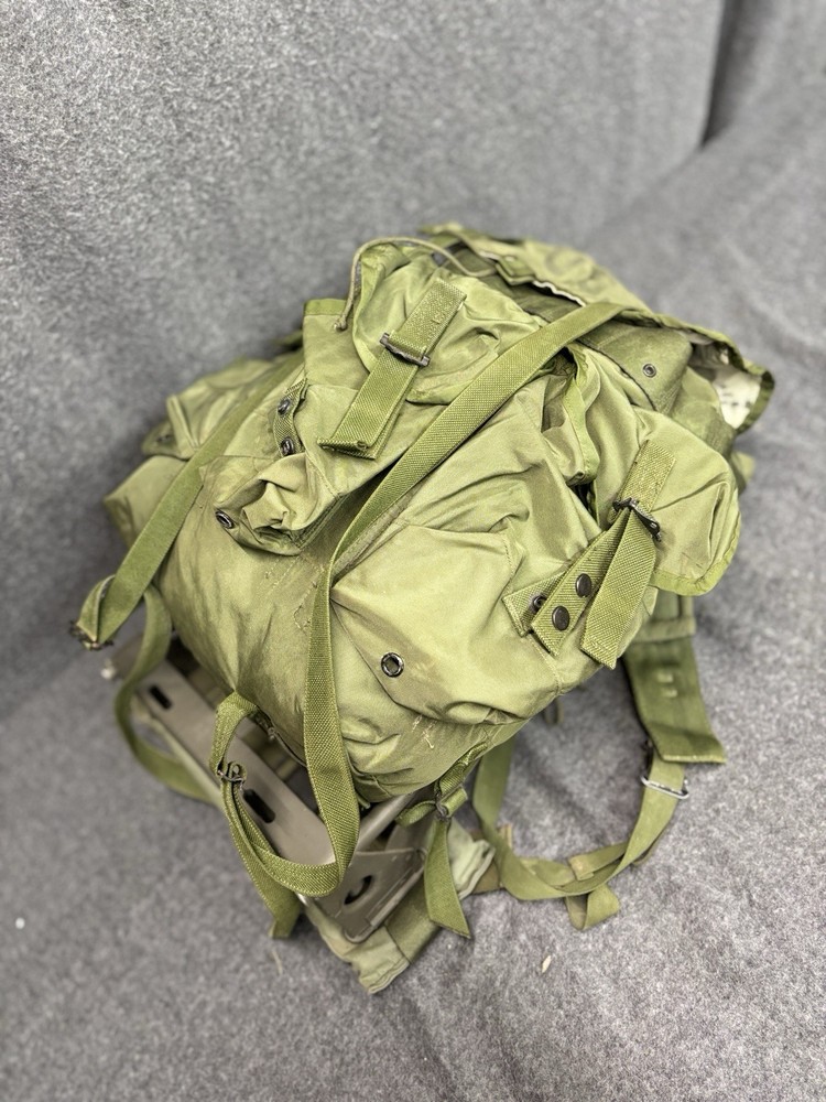 Field Pack Combat Nylon LC-1 MEDIUM Complete w/ Straps, belt and Frame