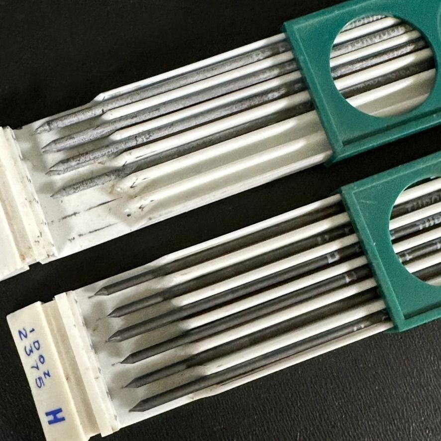 Vintage EAGLE Turquoise Drawing Leads 2375