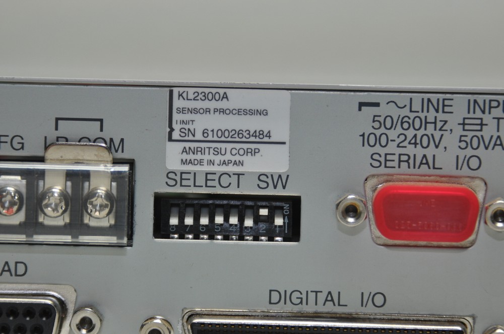 ANRITSU DISPLACEMENT KL2300A + LASER SENSOR HEAD KL1301BMBH & extension cable