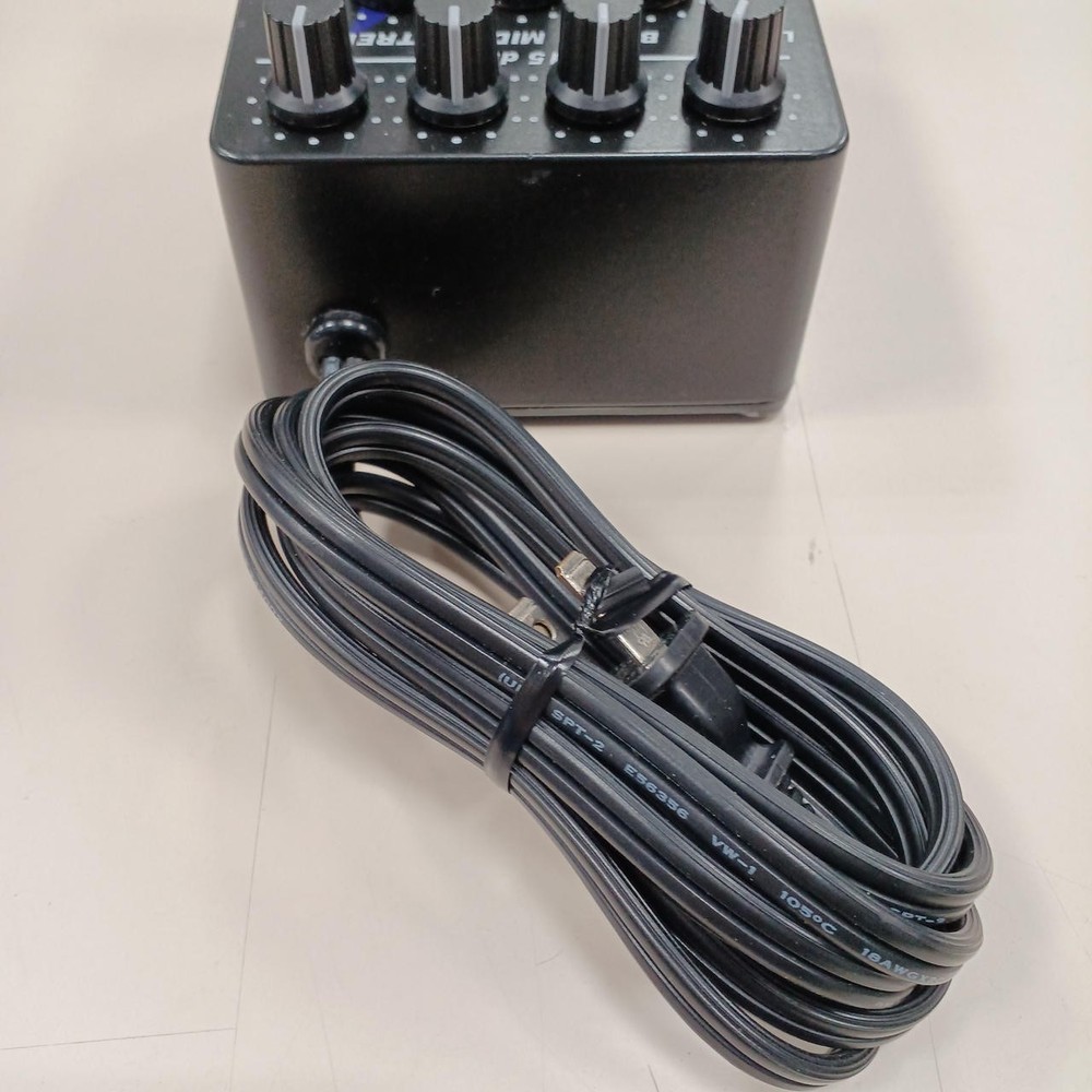 Carl Martin 3Band Parametric Pre-Amp Effector