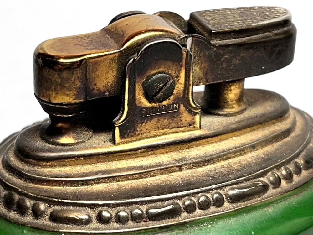 Retro Ronson, Green Urn form Table Cigarette Lighter,