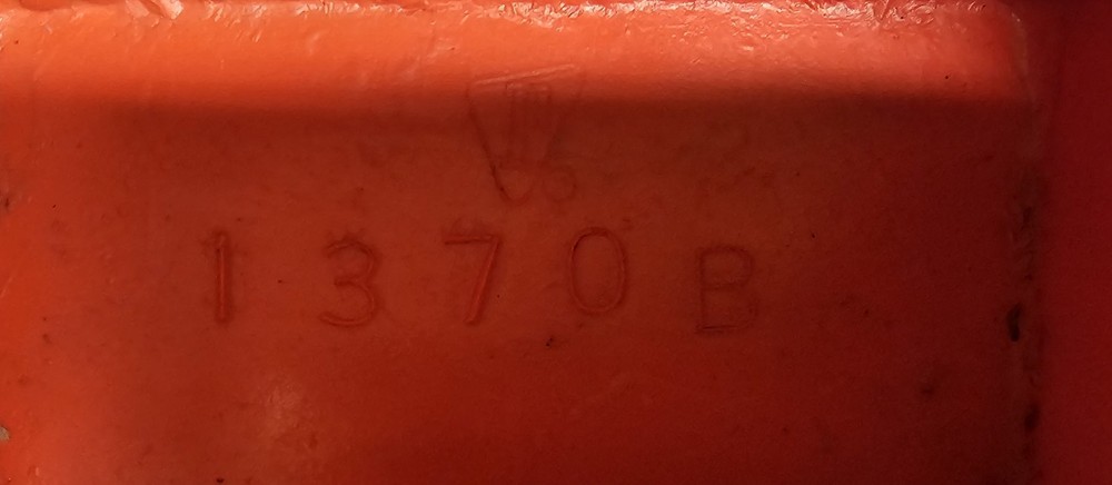 Powell 1370B Insulation Bus Boot Red