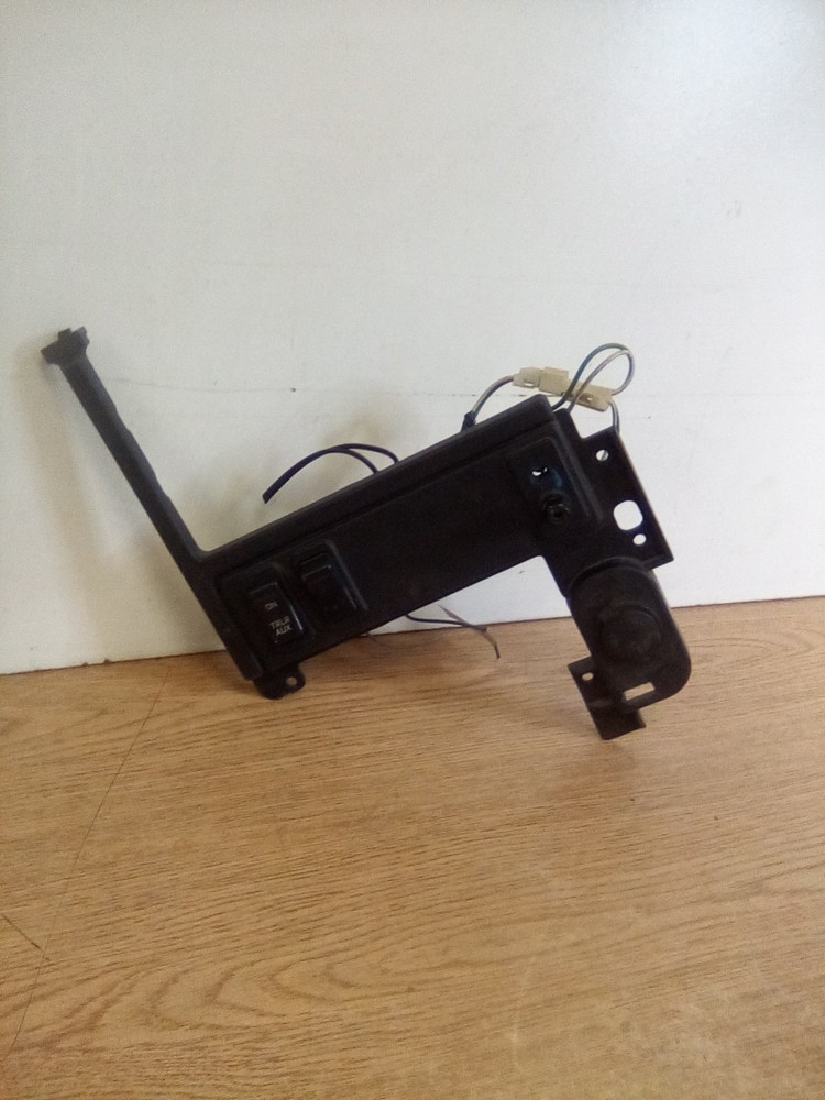 2009 International Prostar Dash Switch Panel XQ146268