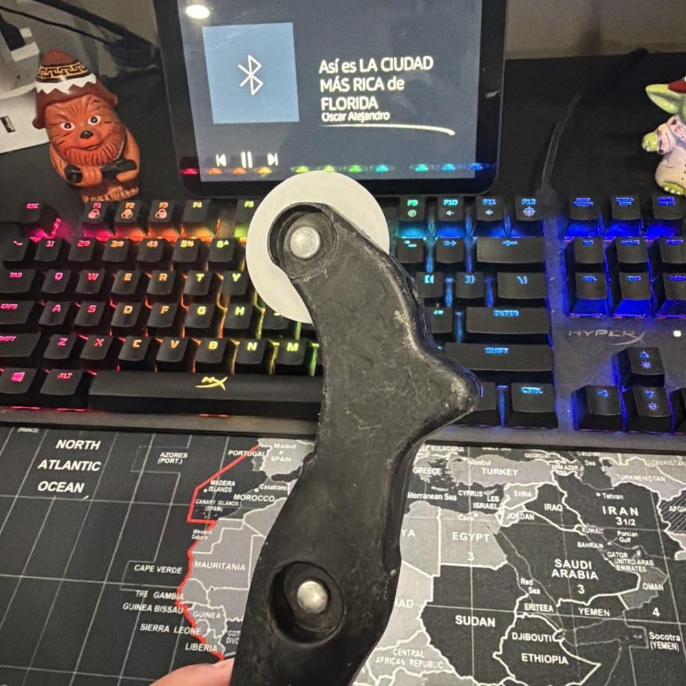 Black Plastic Window Screen Spline Roller Tool, Easy To Install USED