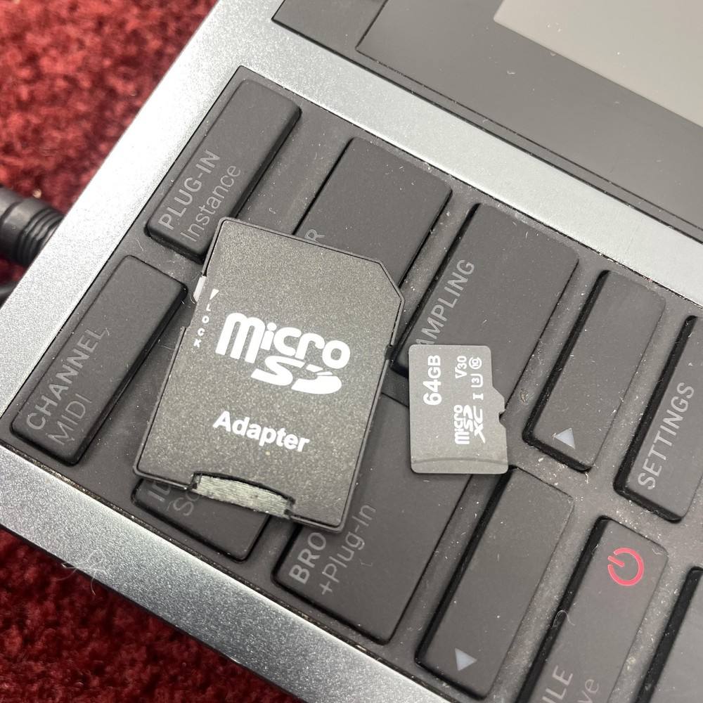 Native Instruments MASCHINE+ Plus HW Standalone Drum Sampler Controller *VIDEO