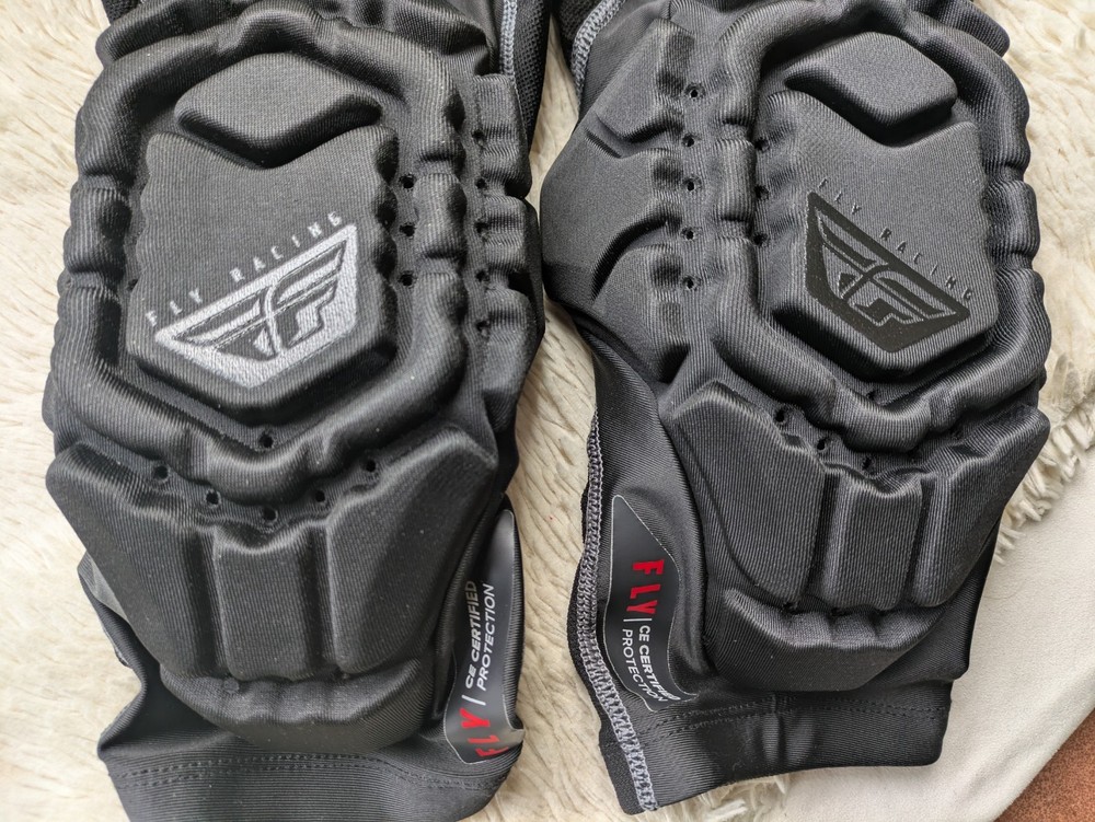 Fly Racing Barricade Lite Knee Guard Small Black