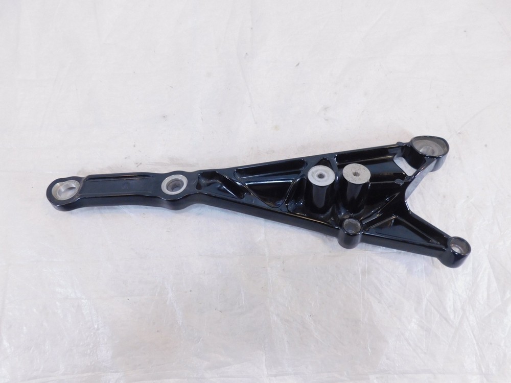 2017 2018 Indian Scout Sixty & Bobber Exhaust Header Pipe Muffler Mount Bracket