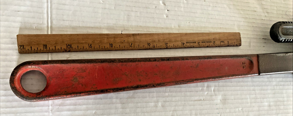 24” PIPE WRENCH FLAT HANDLE UNBRANDED